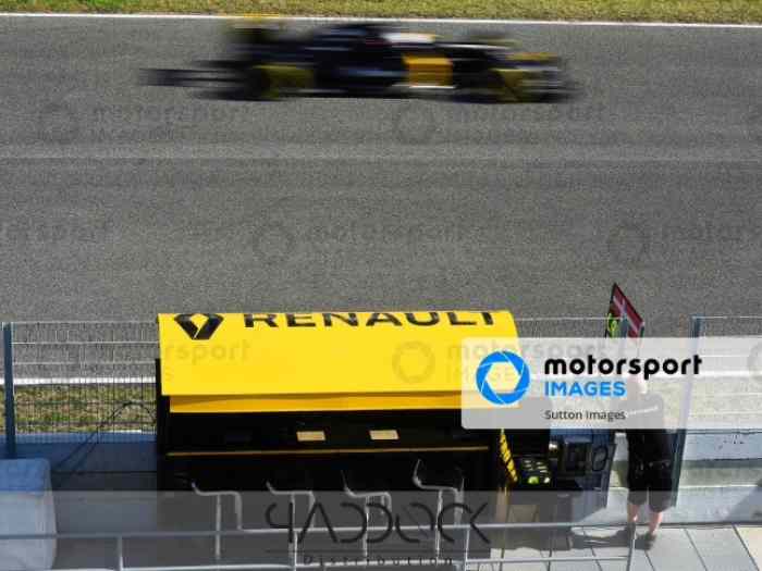 PITWALL EX RENAULT F1 3