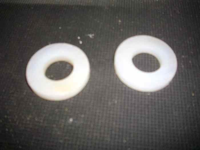 BAGUES en teflon pour fixation troisiéme point samba et 104 avec barre stabilisatrice de 23mm