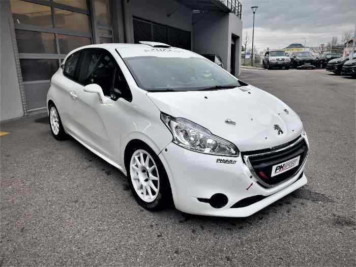 208 R2 à vendre 1