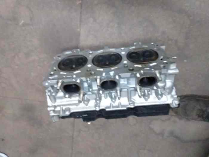 2 culasses NISSAN V6 VQ35 ou VQ40 1