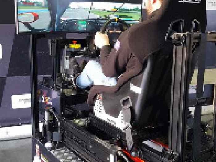 Simulateur de pilotage JCL V4 Ultimate très peu servi 3
