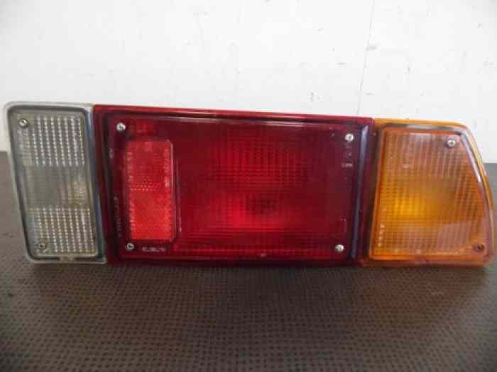 FEU ARRIERE DROIT FIAT X1/9 0