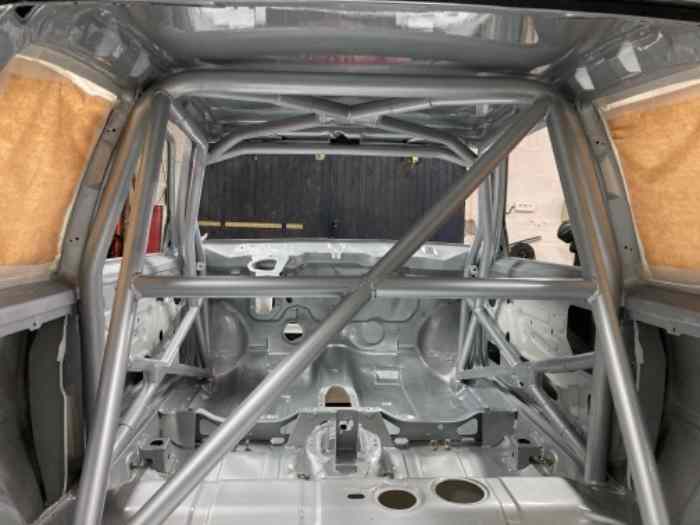 Caisse arceautée neuve 205 rallye 1