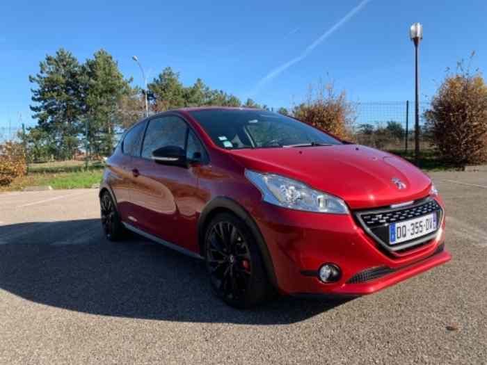 208 GTI 30th