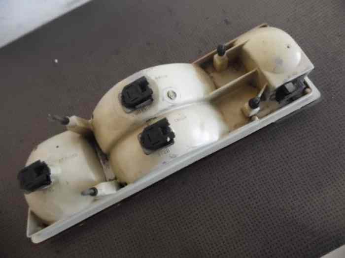FEU ARRIERE DROIT FIAT X1/9 4