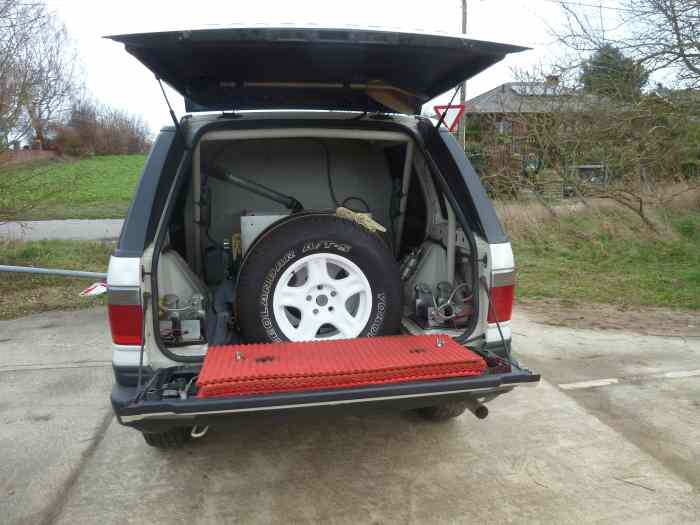 Range Rover 4.6 V8 catégorie classique ou moderne. FIA rallye raid. 4