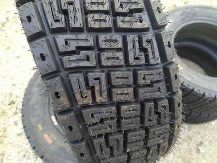 Pneus Michelin Pilot Sport rallye terre 17/60-15 4