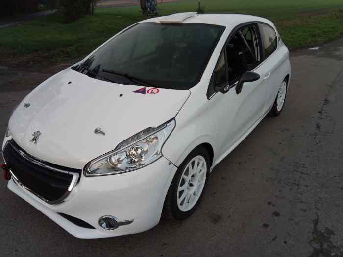 Peugeot 208 R2 0