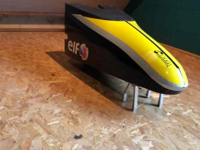 Crash Box avant Formule Renault Caparo pièces et voitures de course à