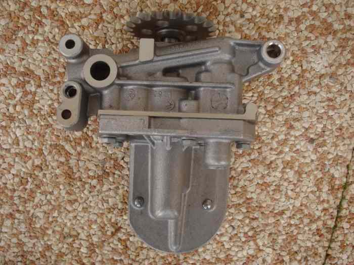 Pompe huile Peugeot(NEUVE) 1
