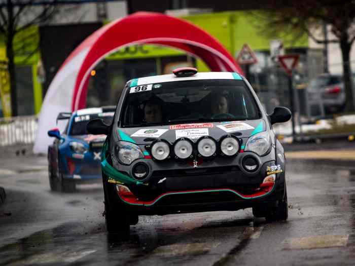 TWINGO R1 à Louer Rallye de CROATIE (WRC) 3