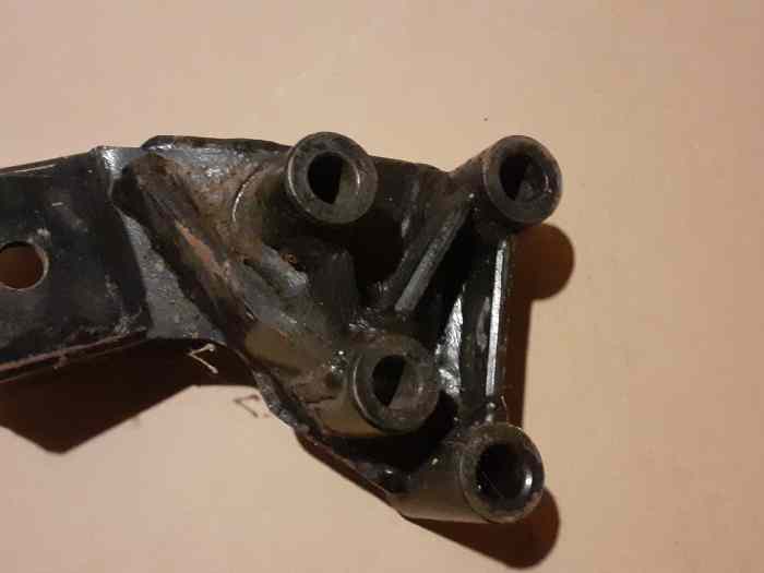 Support moteur 205 rallye 1