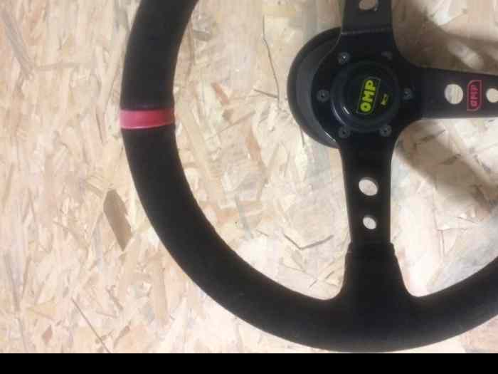 Volant OMP et moyeu Peugeot