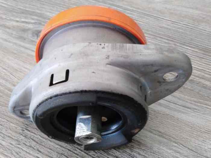 Support moteur PSA pour 106 S16 2