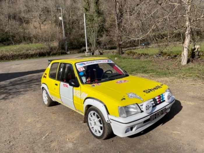 Peugeot 205 f2000 ex GrA préparation PTS 0