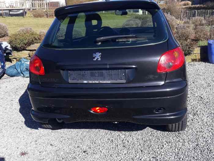Peugeot 206 S16 2.0 16V avec carte grise et conformite. 2