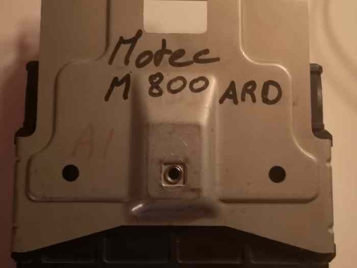 MOTEC M800
