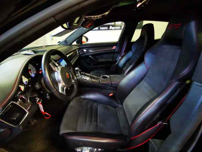 PORSCHE PANAMERA GTS FULL OPTIONS 4