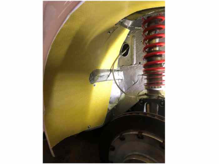 Plaque kevlar pour passage de roue 0