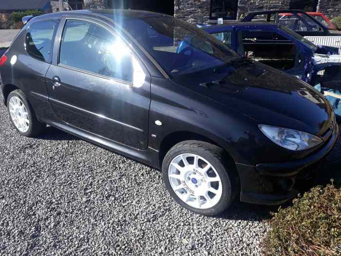 Peugeot 206 S16 2.0 16V avec carte grise et conformite. 0