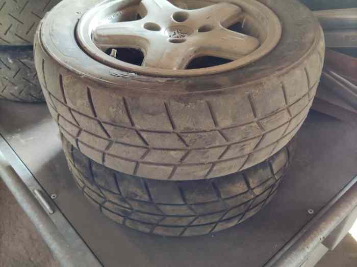 Roues complètes 106 / saxo avec pneus slick AVON TA00 et tendres 3