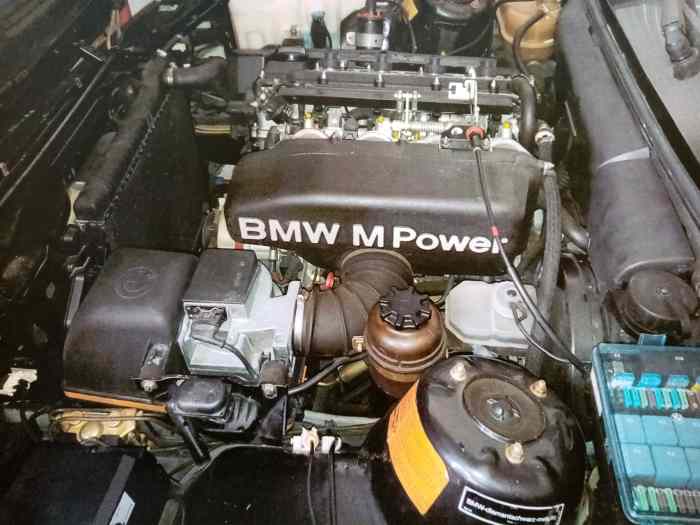 Rare BMW M3 e30 Tour de Corse 89000 Kms 4