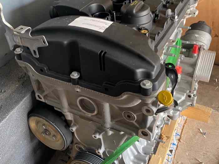 Moteur neuf 207 RC 1