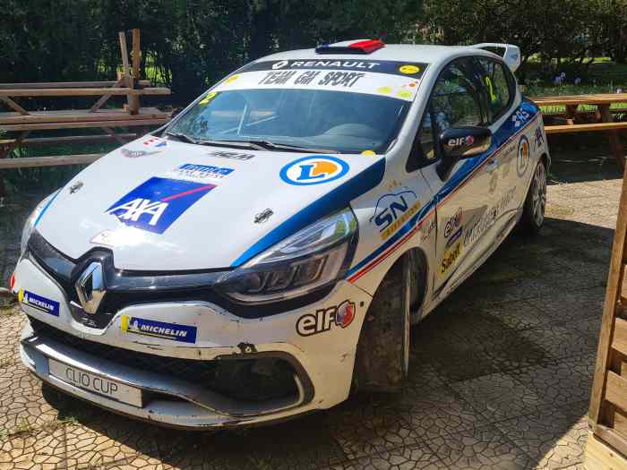 Renault clio 4 cup – photo 2 sur 6