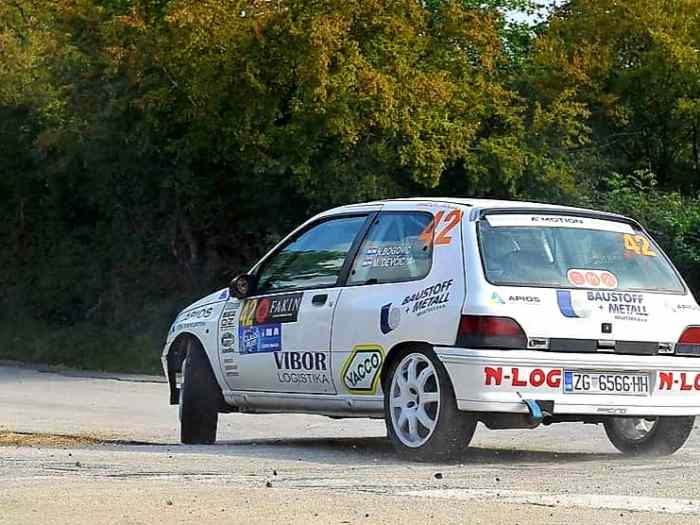 Renault Clio F2000 1