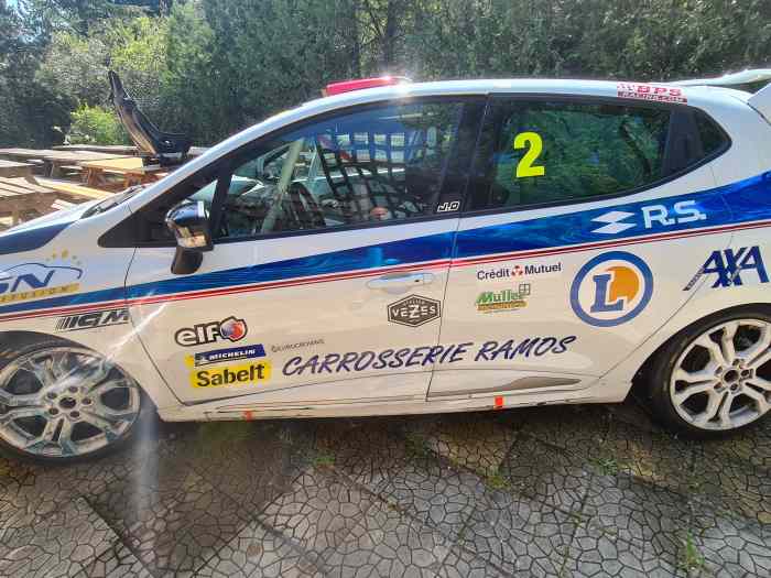 Renault clio 4 cup – photo 3 sur 6