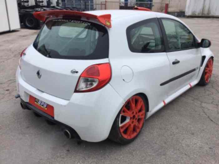 Clio 3 cup x85 – photo 2 sur 6
