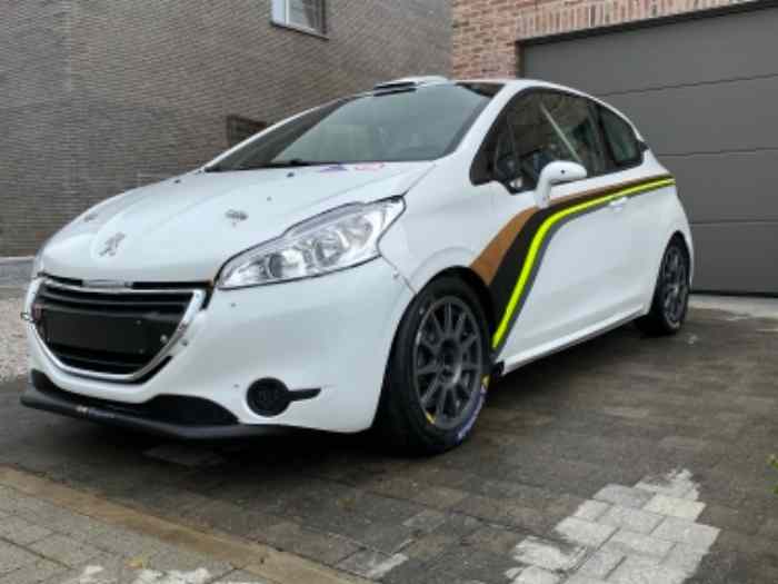 Peugeot 208 R2 EVO Comme neuf!! – photo 1 sur 6