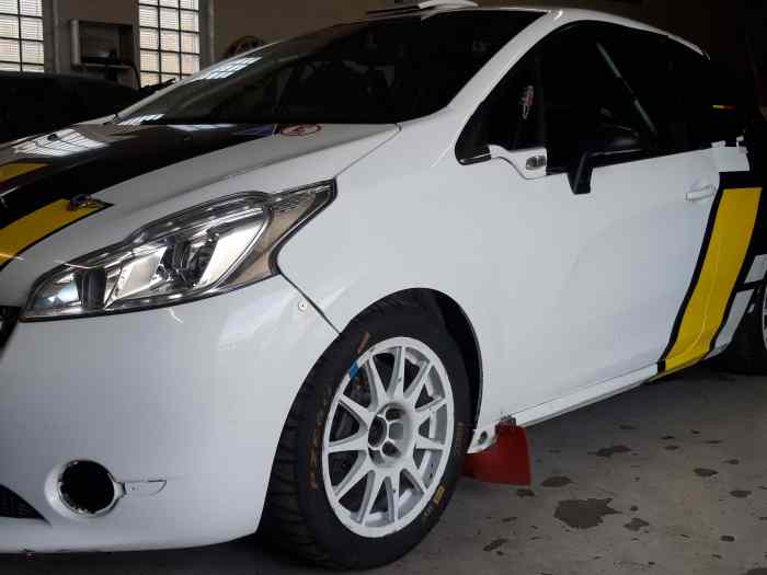 Peugeot 208 R2 Full evo 5