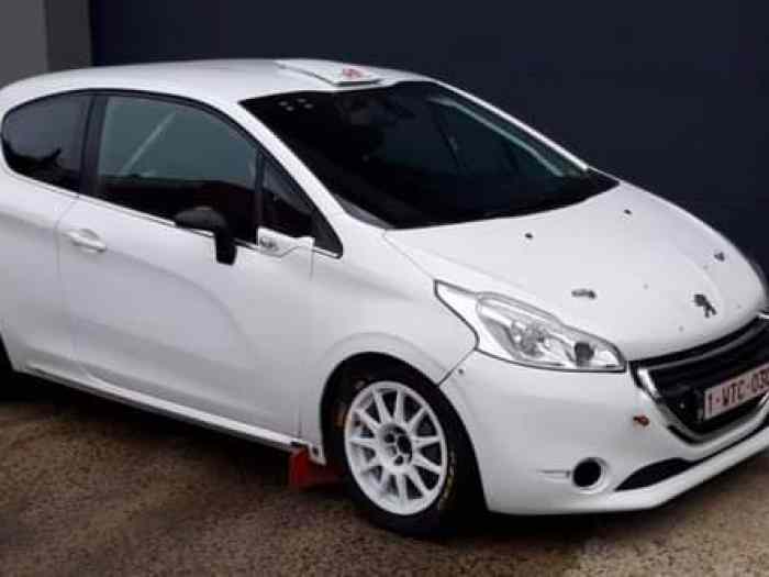 Peugeot 208 R2 Full evo 0