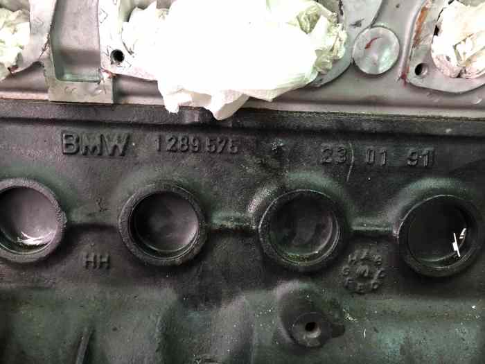 Moteur BMW M20B25 E30 / E21 4