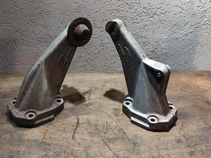 supports moteur Ford cosworth YB