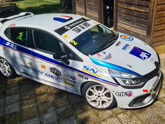 Renault clio 4 cup – photo 1 sur 6