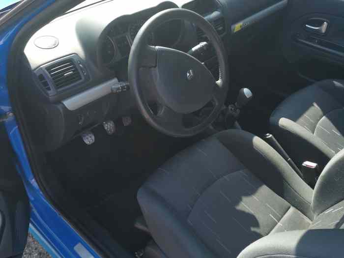 Clio 2 rs 182 cv version TEAM 2
