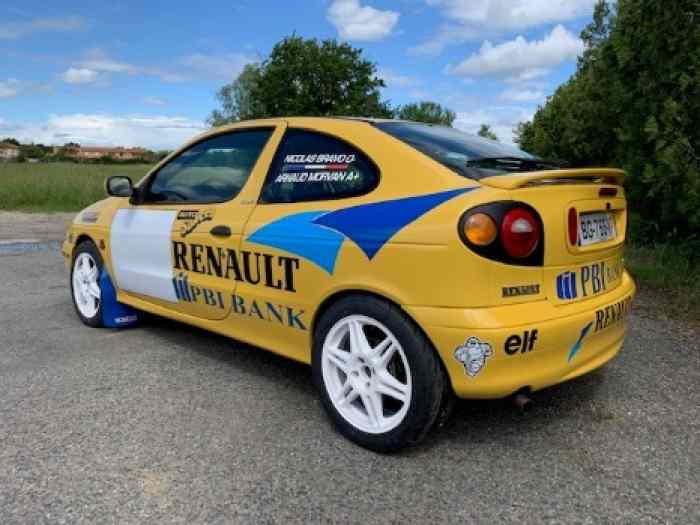 Renault Mégane 2.0 16V F7R préparation VHRS montée historique 2