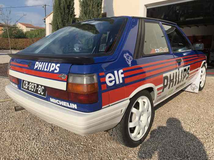 R11 TURBO PHILIPS 1