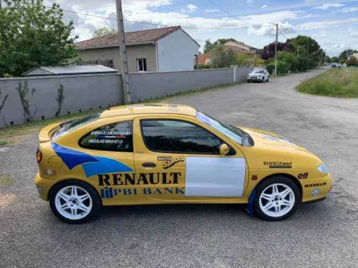 Megane 2.0 16v F7r VHRS, montée historique 2