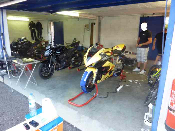 750 GSXR -PIste 1