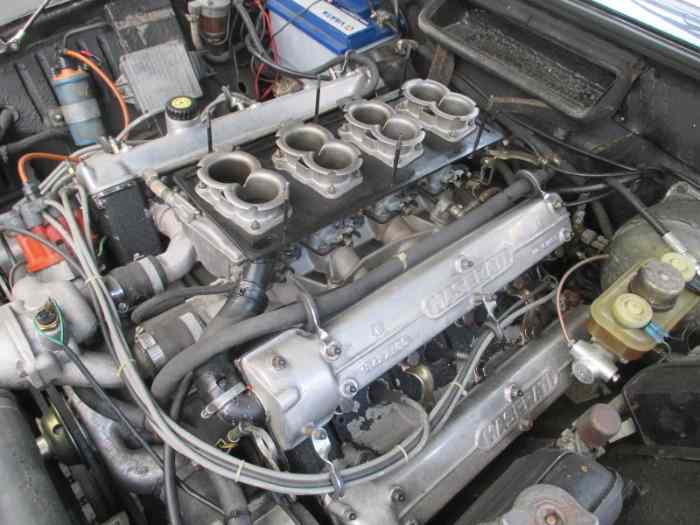 moteur maserati 4.9 carburateurs V8 0