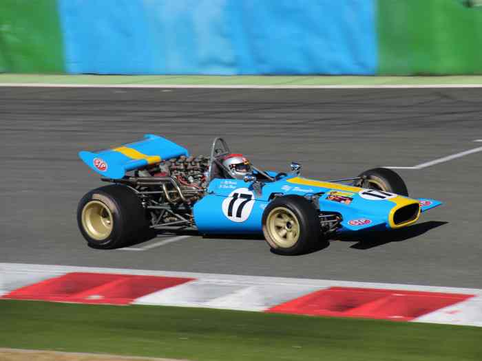 Monoplace historique formule 5000 LOLA T142 0