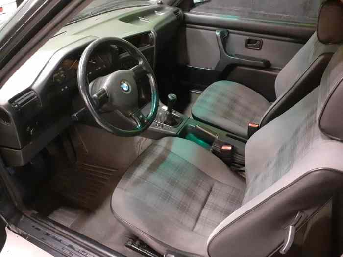BMW 318 IS E30 4