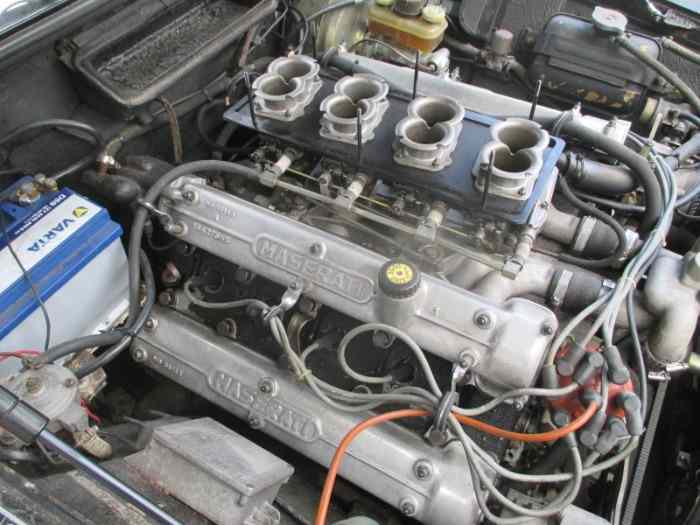 moteur maserati 4.9 carburateurs V8 2