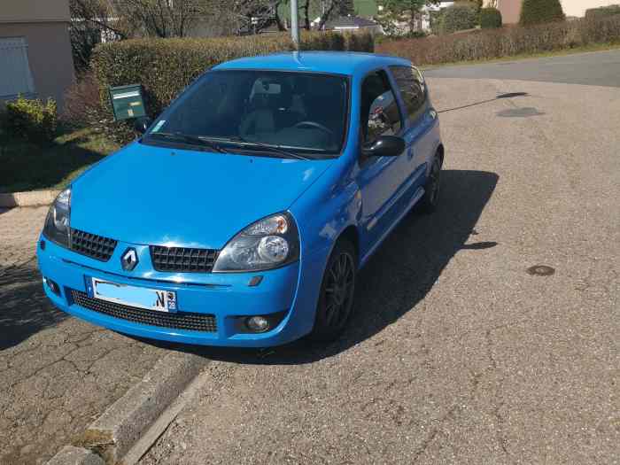 Clio 2 rs 182 cv version TEAM 1