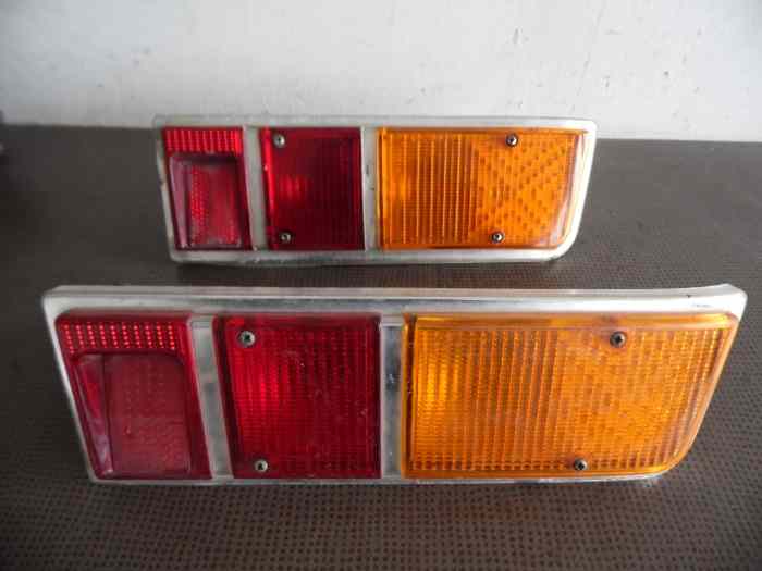 FEU ARRIERE DROIT RENAULT R16
