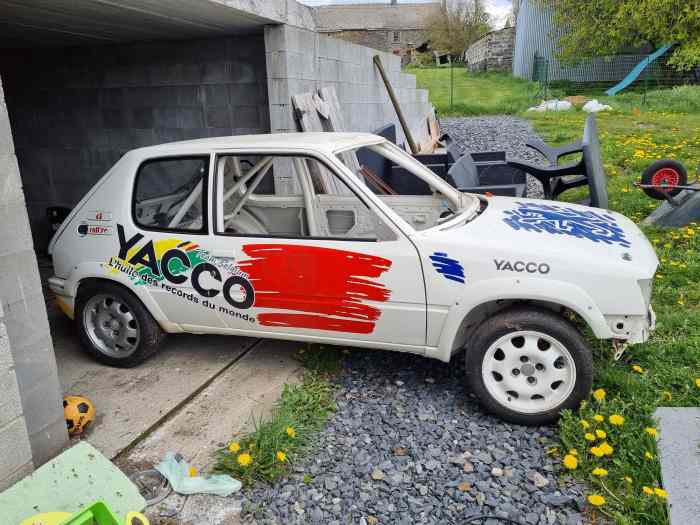 Peugeot 205 rallye accidentée 0