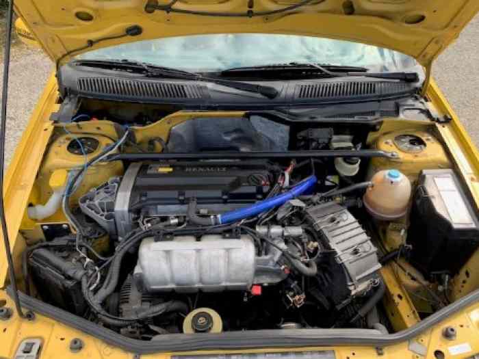 Renault Mégane 2.0 16V F7R préparation VHRS montée historique 5